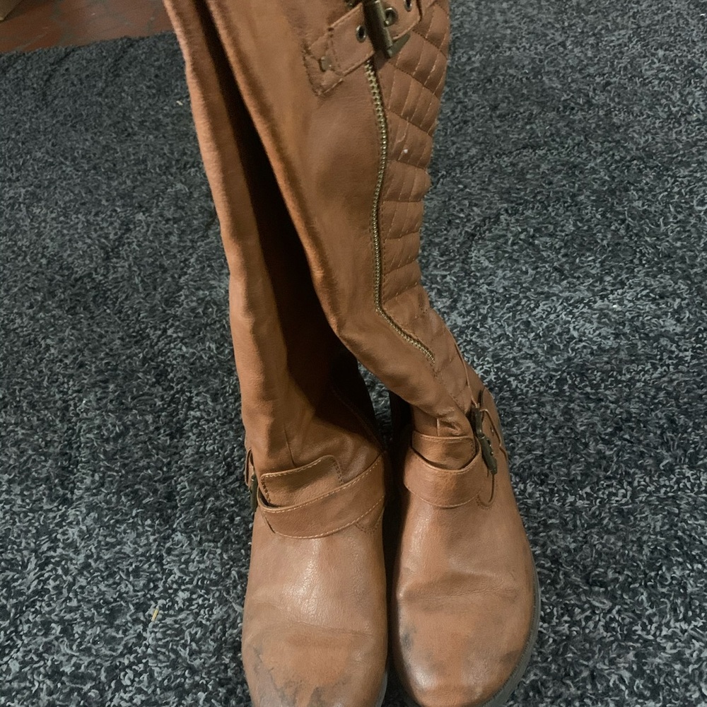 Boots - Picture 4 of 4